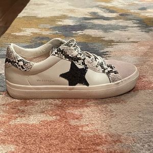 Vintage Havana low top sneakers